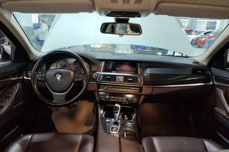 宝马5系 2014款 525Li 豪华设计套装中控内饰12