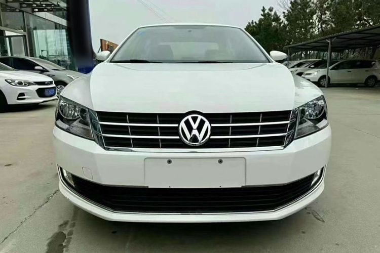 大众 朗逸 2013款 改款经典 1.6L 自动舒适版车身外观6004