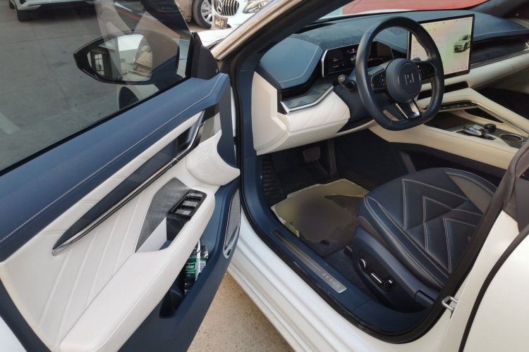 极氪001 2022款 超长续航双电机 YOU版中控内饰7003