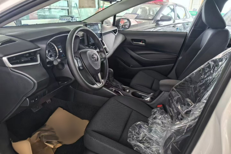 丰田 卡罗拉 2025款 1.2T 先锋版中控内饰7002