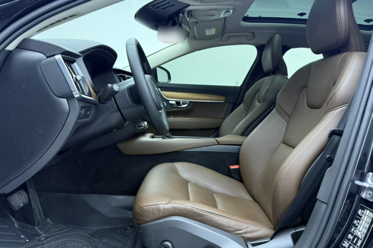 沃尔沃S90 2020款 改款 T5 智逸豪华版中控内饰7002