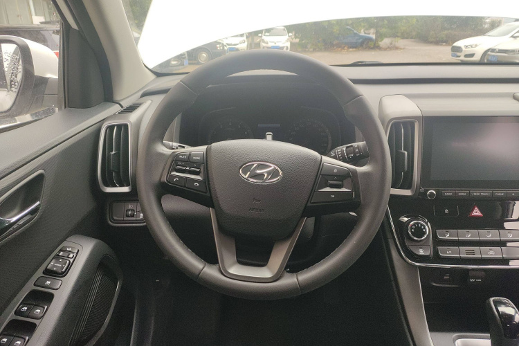 北京现代ix35 2019款 2.0L 自动两驱智勇·畅质版 国V中控内饰13