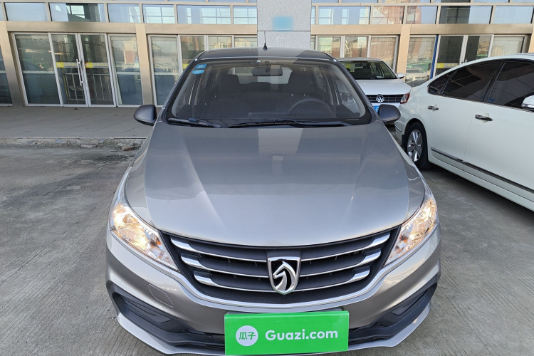 宝骏310W 2020款 1.5L 自动劲享型 国VI车身外观2