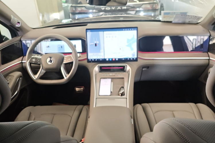 腾势N9 2025款 尊荣型中控内饰12