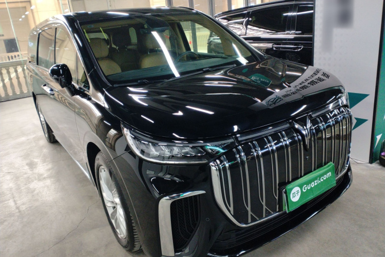 岚图汽车 岚图梦想家 2022款 0碳版 家 475km车身外观3