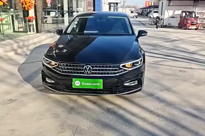 大众 迈腾 2023款 200万辆纪念版 330TSI DSG领先型实拍1