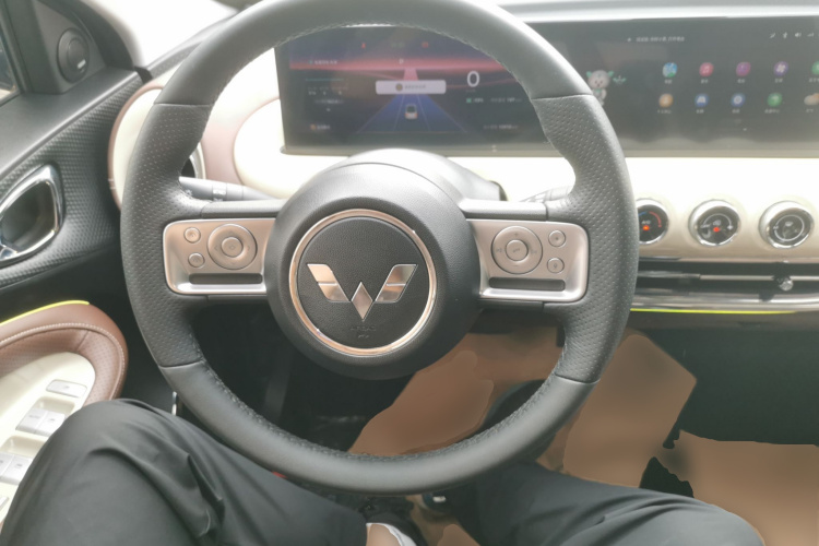 五菱汽车 五菱缤果 2023款 333km 灵犀互联+款中控内饰13