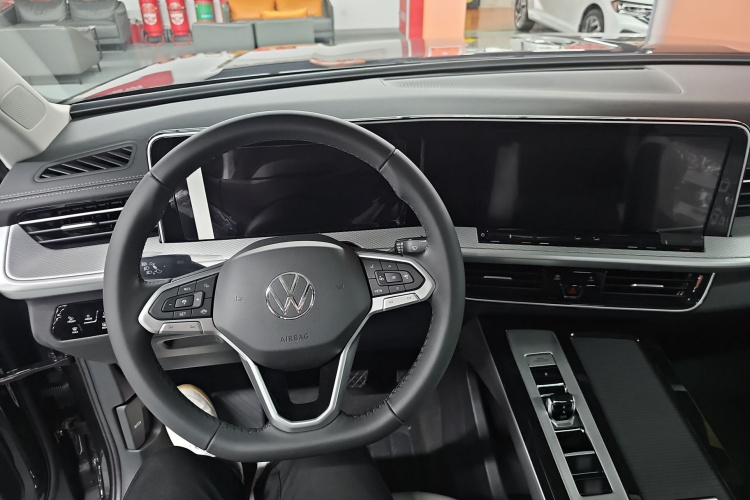 大众 揽巡 2025款  330TSI 豪华巡逸 众享款中控内饰7007