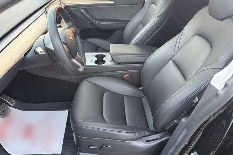 特斯拉 Model Y 2022款 改款 后轮驱动版局部细节19