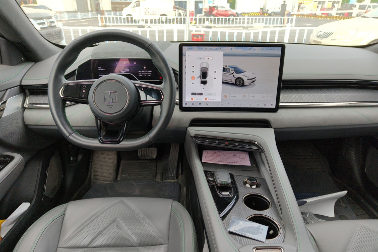 极氪001 2023款 YOU版 100kWh中控内饰12