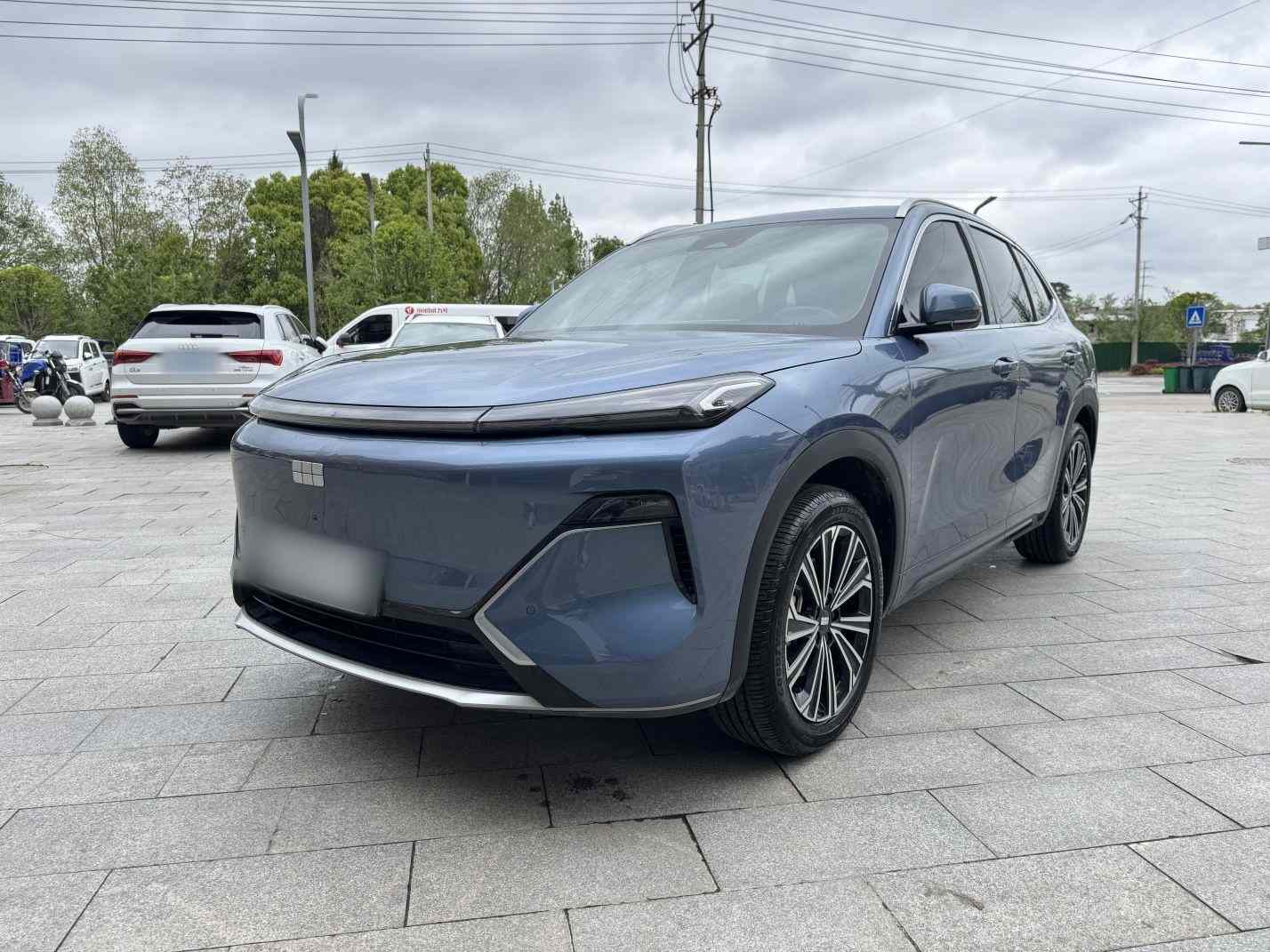 吉利银河 银河星舰7 EM-i 2025款 120km 探索+版(1)
