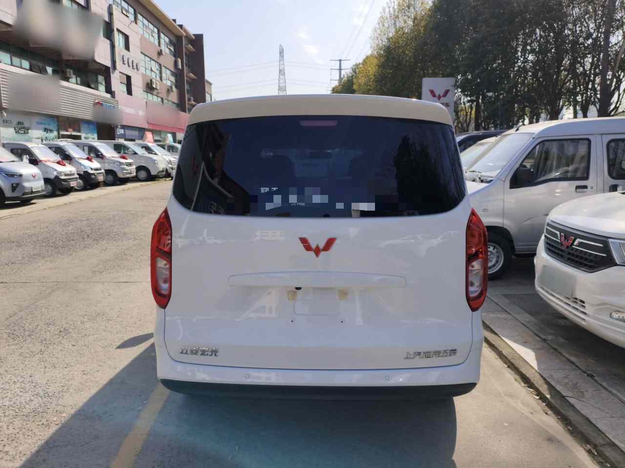 五菱汽车 五菱宏光新能源 2025款 增程式混动 50KM 舒适型(4)
