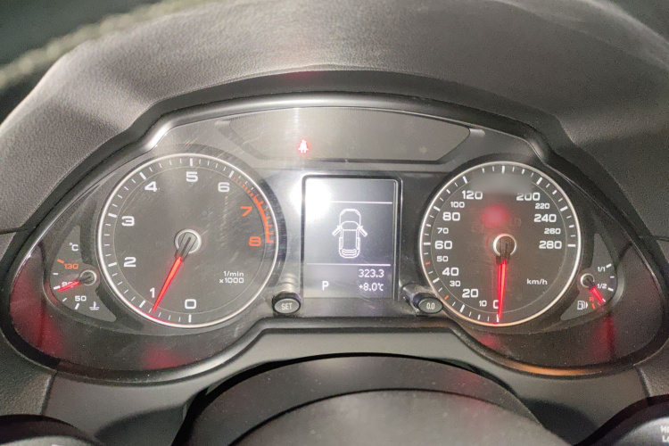 奥迪Q5 2016款 40 TFSI 技术型局部细节14