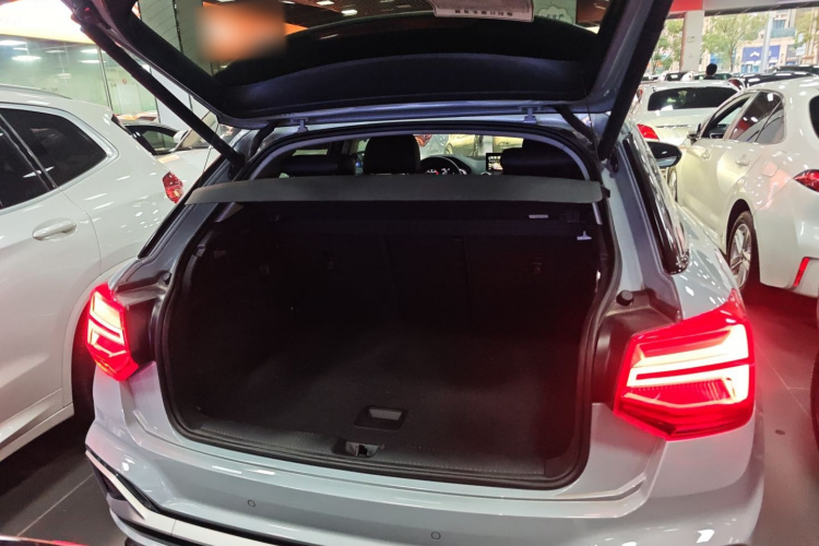 奥迪Q2L 2022款 35 TFSI 时尚动感型机舱底盘23