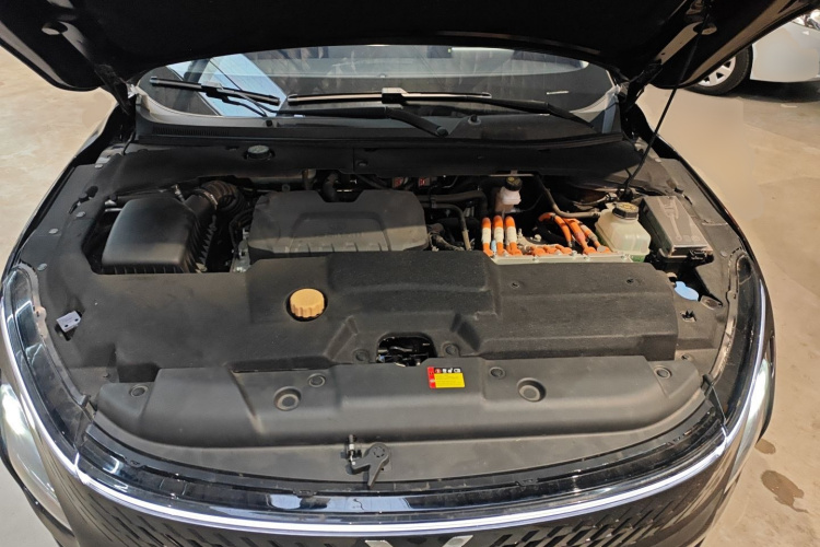 五菱汽车 五菱星光 2023款 150 进阶版机舱底盘24