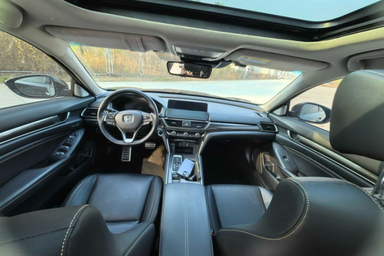 本田 雅阁 2022款 锐·混动 2.0L 幻夜·锐智版中控内饰7001