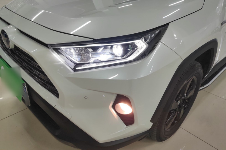 丰田 RAV4荣放 2020款 双擎 2.5L E-CVT四驱旗舰版局部细节36