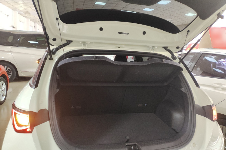 比亚迪 海豚 2025款 420km 时尚版机舱底盘23