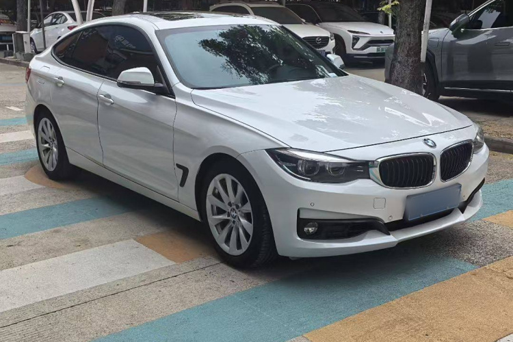 宝马3系GT 2018款 320i 时尚型车身外观6002
