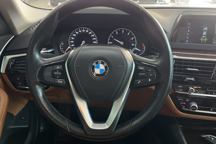 宝马5系 2018款 528Li 上市特别版局部细节13