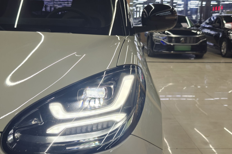 五菱汽车 五菱缤果 2023款 333km 灵犀互联+款车身外观6005