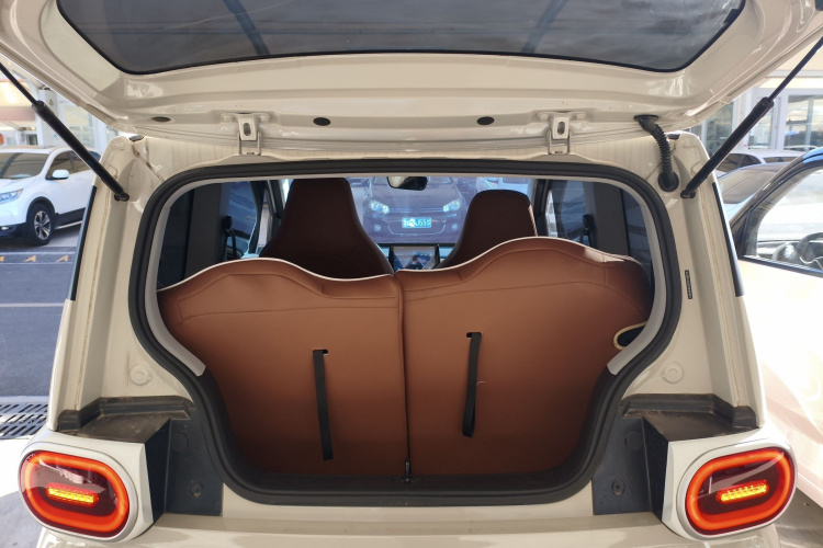 五菱汽车 宏光MINIEV 2024款 第三代 215km 青春版机舱底盘23