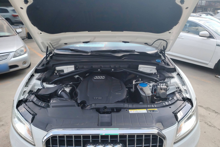 奥迪Q5 2016款 40 TFSI 进取型局部细节24