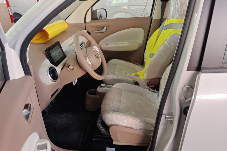 五菱汽车 宏光MINIEV 2025款 四门版 进阶款中控内饰19