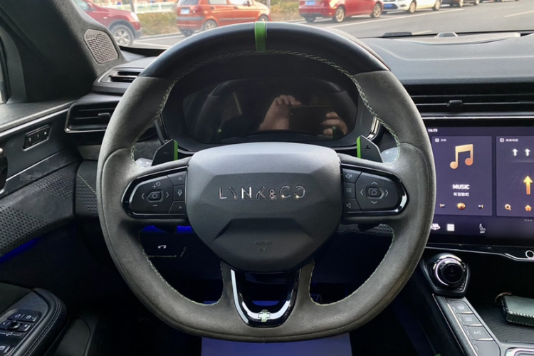 领克05 2022款 05+ 2.0TD 自动探索版局部细节13