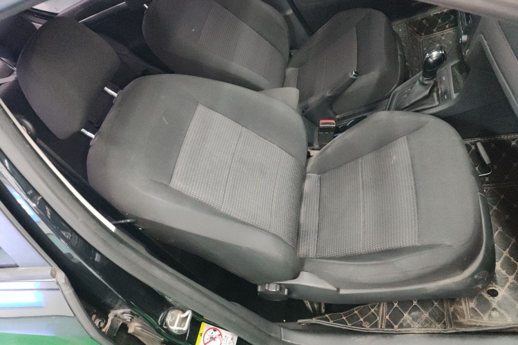 大众 朗逸 2017款 1.6L 自动风尚版局部细节41