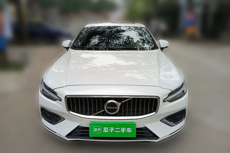 沃尔沃S60 2023款 B4 智逸豪华版车身外观6001