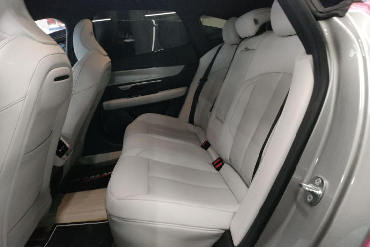 小鹏P7 2023款 P7i 702 Pro中控内饰21