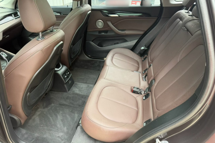 宝马X1 2022款 sDrive25Li 领先型中控内饰7003