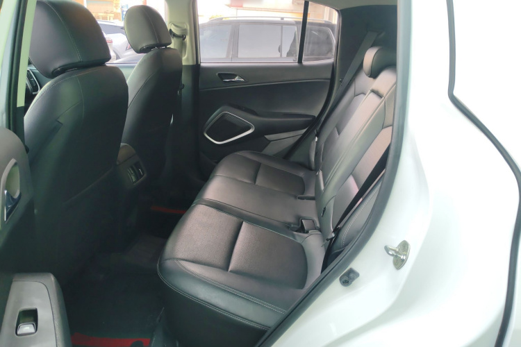 北京现代ix35 2019款 2.0L 自动两驱智勇·畅享版 国VI中控内饰21