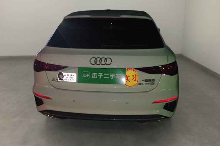 奥迪A3 2022款 Sportback 35 TFSI RS套件燃速型车身外观6