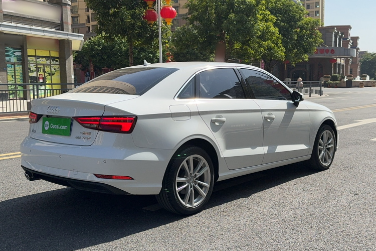 奥迪A3 2018款 30周年年型 Limousine 35 TFSI 进取型车身外观6004