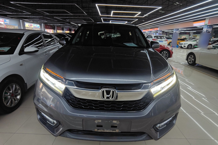 本田 冠道 2017款 240TURBO 两驱尊享版车身外观2