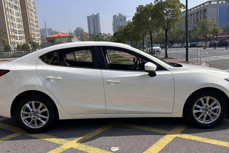 马自达3 昂克赛拉 2019款 云控版 三厢 1.5L 自动豪华型 国VI车身外观6005