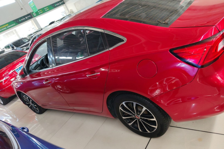 荣威i5 2020款 1.5L 自动4G互联领豪旗舰版车身外观6003