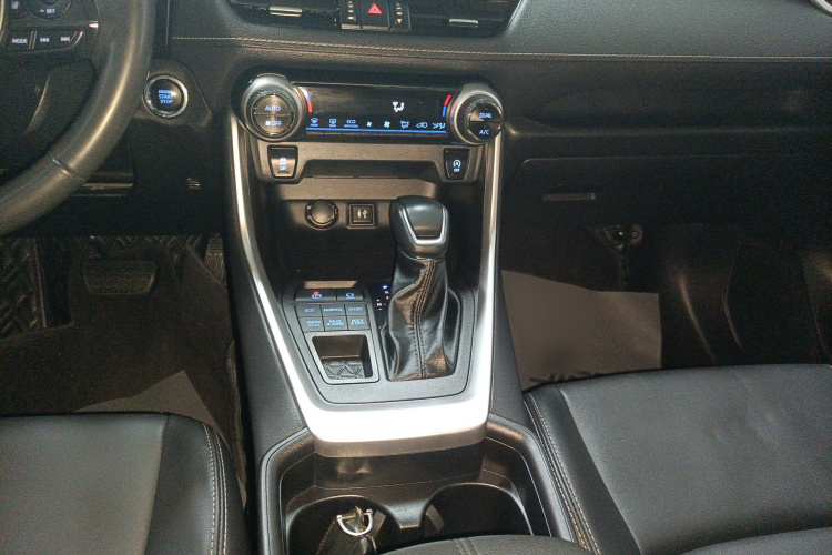 丰田 威兰达 2022款 2.0L CVT四驱豪华PLUS版局部细节18