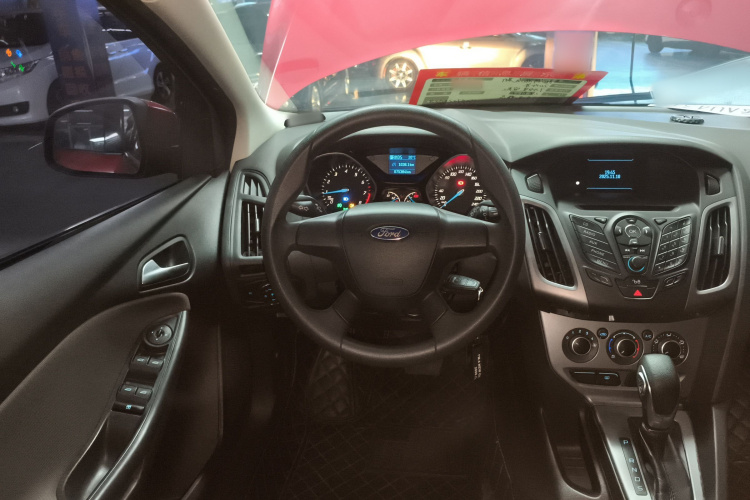 福特 福克斯 2012款 两厢 1.6L 自动舒适型局部细节13