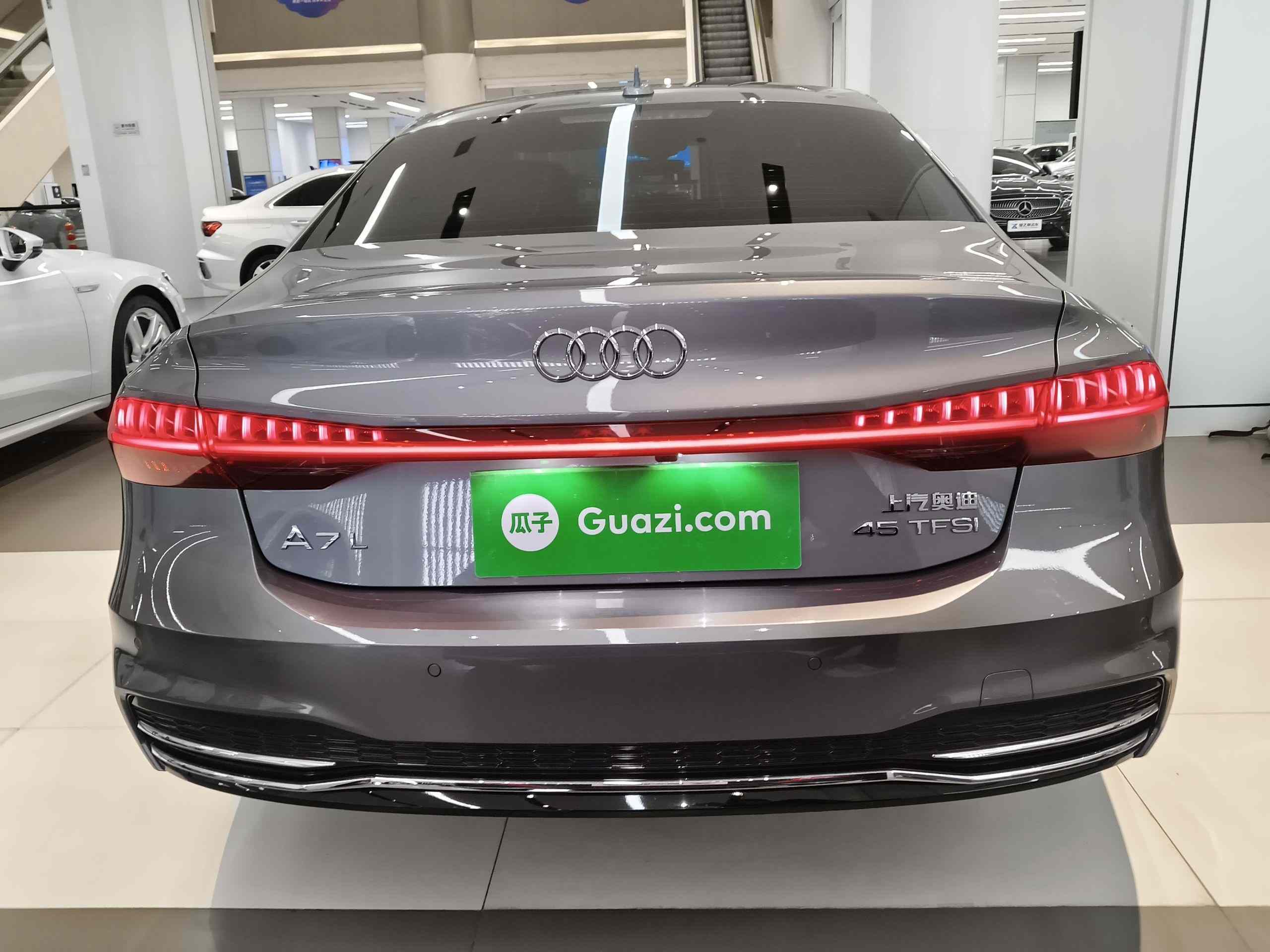 奥迪A7L 2024款 45TFSI S-line 筑梦型 流晶套装(3)