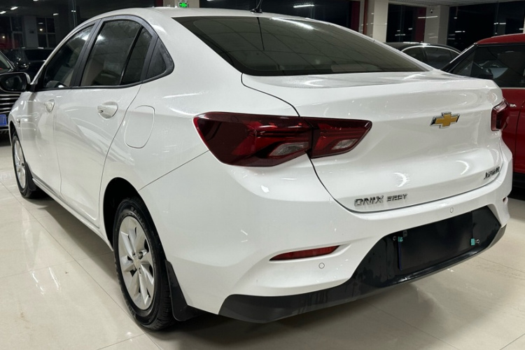 雪佛兰 科沃兹 2022款 325T 自动欣悦版车身外观6009