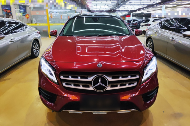 奔驰GLA 2019款 GLA 200 时尚型车身外观2