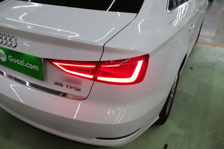 奥迪A3 2015款 Limousine 35 TFSI 百万纪念智领型车身外观9