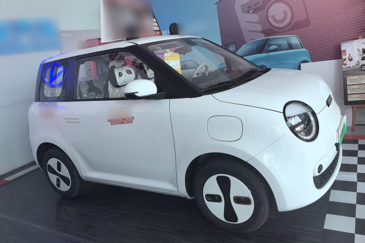 长安启源 长安Lumin 2026款 宝藏版 205km 心爱米 国轩车身外观6002