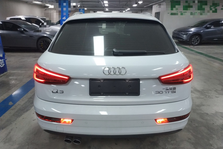 奥迪Q3 2018款 30周年年型 30 TFSI 时尚型车身外观6