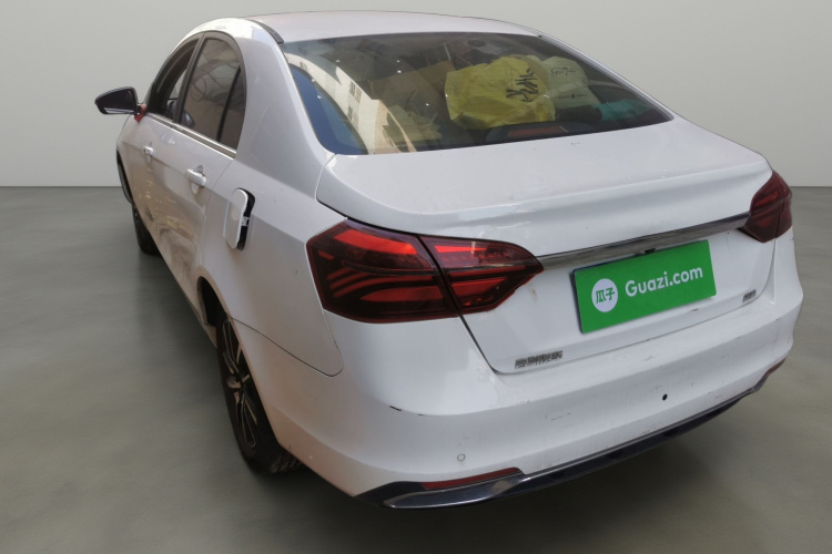 吉利汽车 帝豪 2019款 领军版 1.5L 手动向上互联型 国VI车身外观5