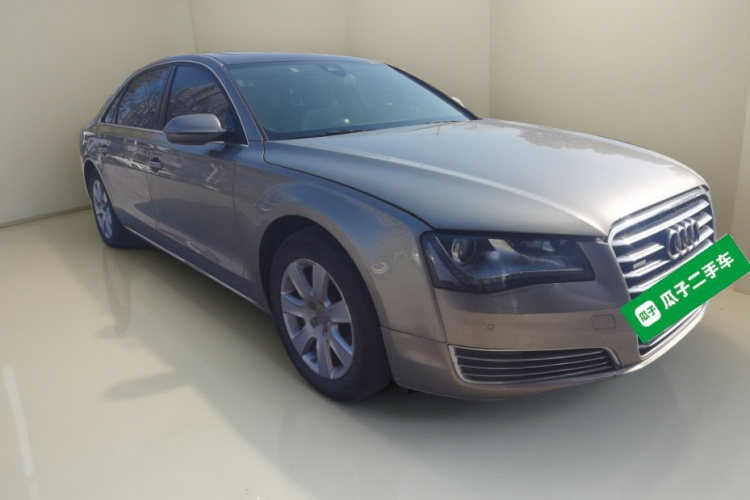 奥迪A8 2013款 A8L 45 TFSI quattro豪华型车身外观3
