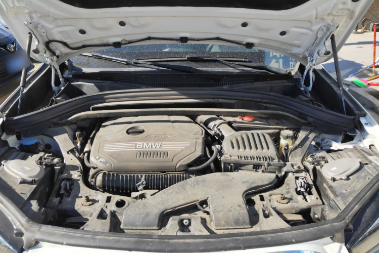 宝马X1 2022款 sDrive25Li 领先型机舱底盘24